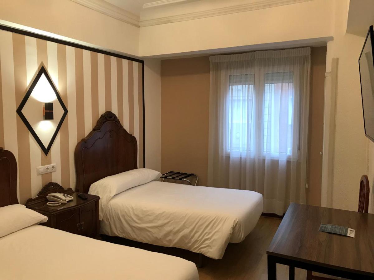 Hostal La Mexicana Santander Buitenkant foto